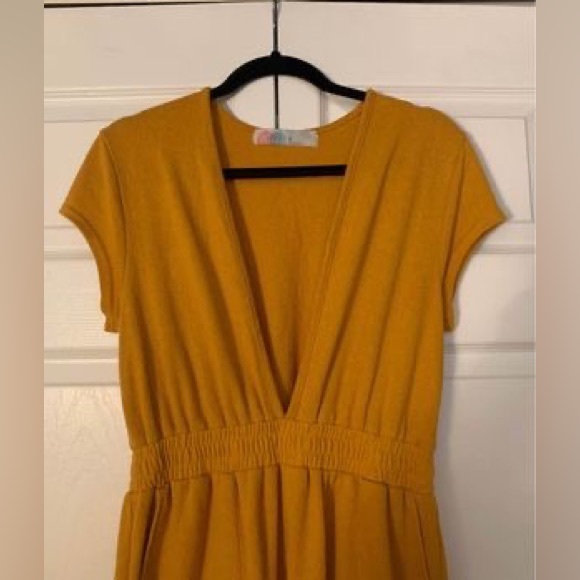 Free people beach collection! - Picture 1 of 2